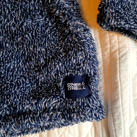 💥3/$48💥 O'Neill cowl neck fleecy pullover - Picture 2 of 3